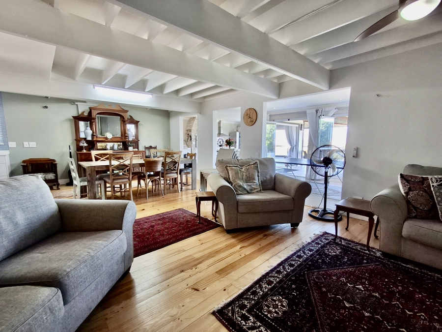5 Bedroom Property for Sale in Grotto Bay Western Cape